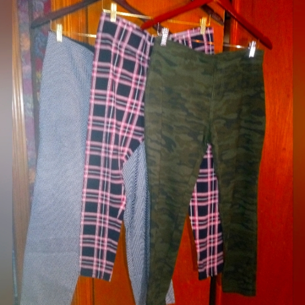 Lot Of Women's Jeggings